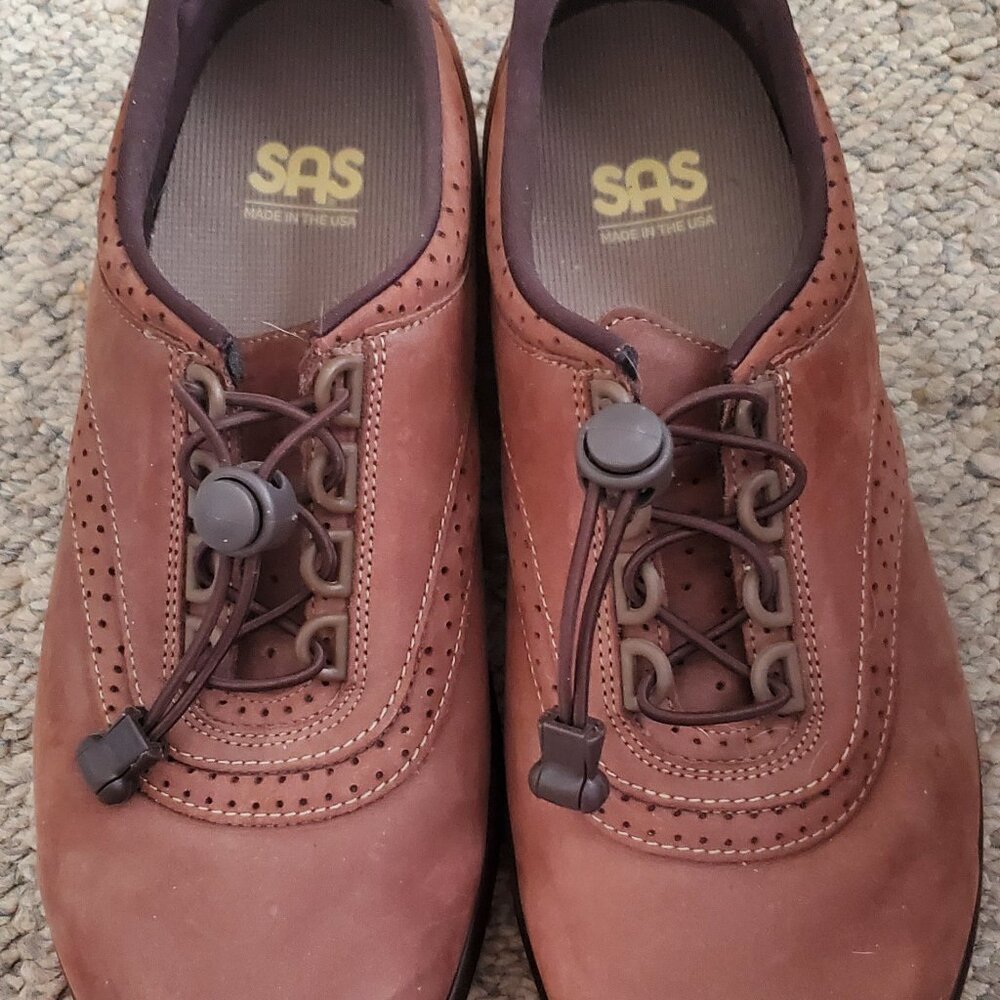 SAS Women’s Tan Brown Leather Slip-On Loafers with Toggle Lace